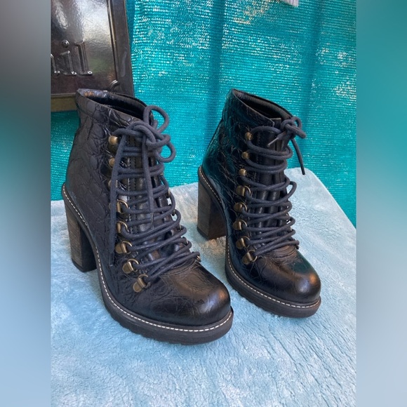 Diesel Leather Hiker Tekny Bootie Black Faux Croc Block Heel Womens - Picture 2 of 9